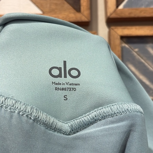 ALO Yoga Grand Slam Tennis Skirt Mint Green Small EUC - Picture 4 of 6